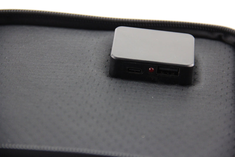 Trag- und faltbares Solar-Ladegerät, 15 Watt mit 2 x USB-Ausgang, A und Type-C Der Allrounder mit extra Tasche für Kabel, Powerbank oder mehr!